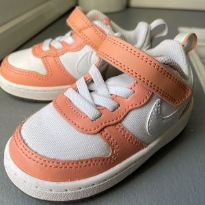 Nike Court Borough Low 2 SE

Baby/Toddler Shoes